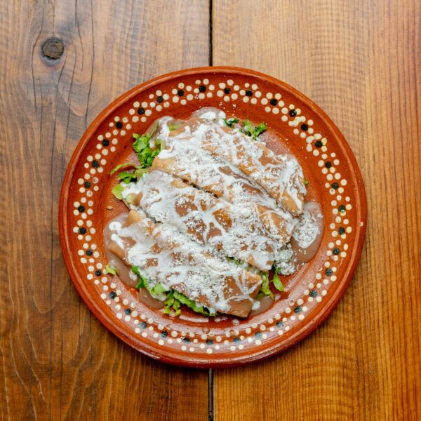 Antojitos Mexicanos Vicky Enfrijoladas